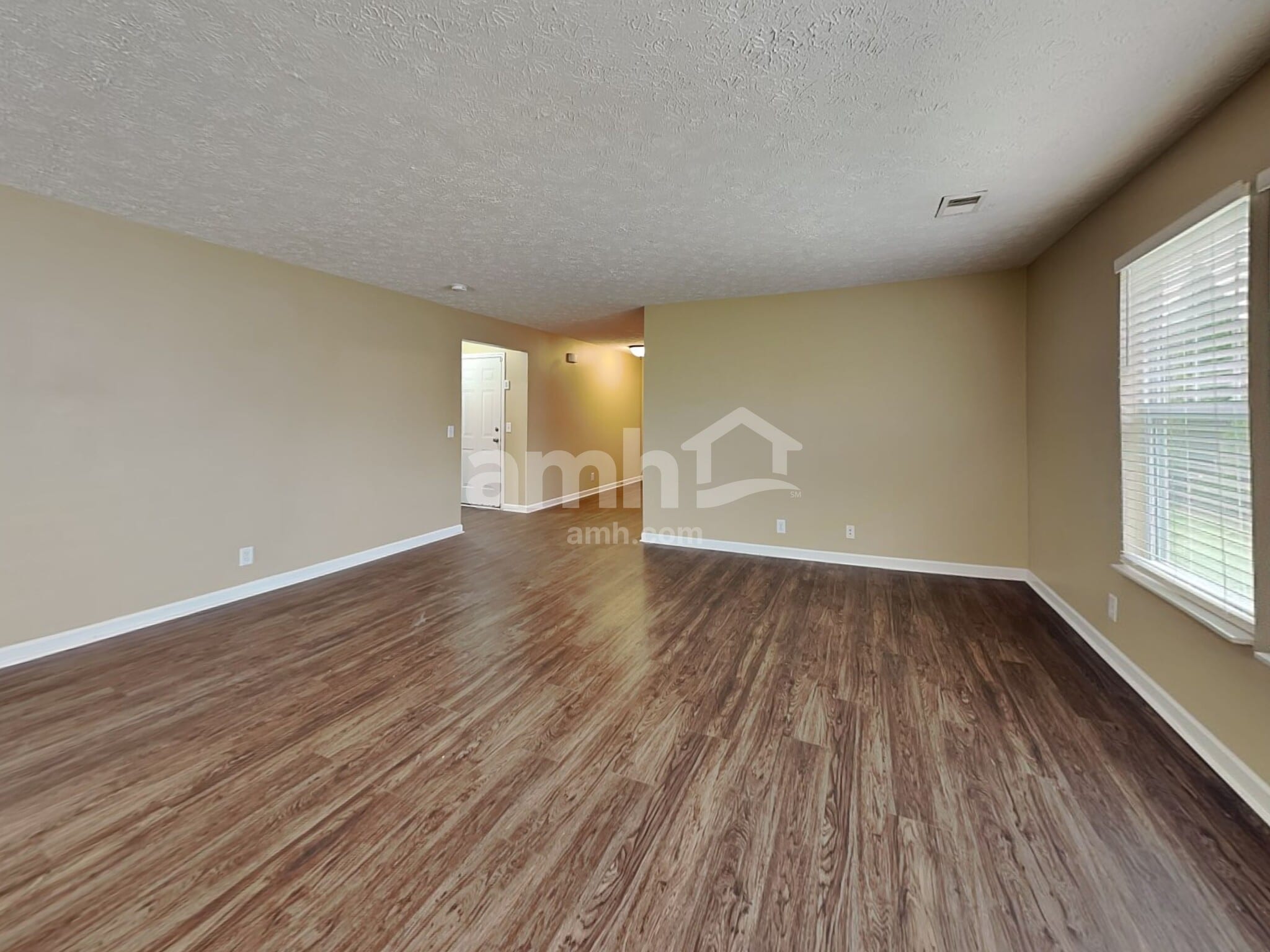 Building Photo - 3173 Hidden Creek Dr