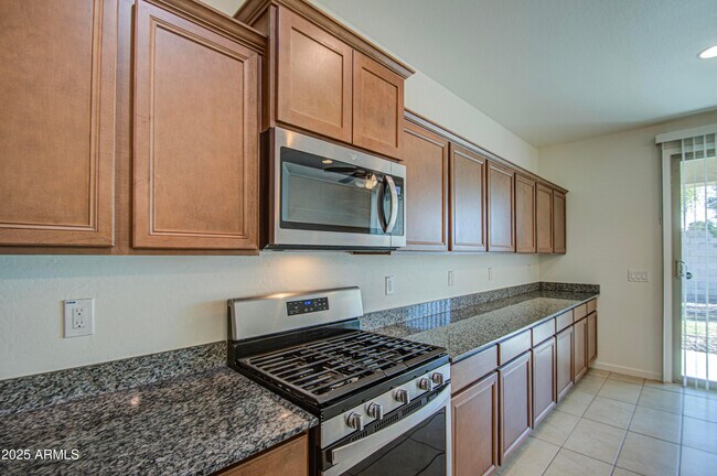 Building Photo - 36217 N Urika Dr