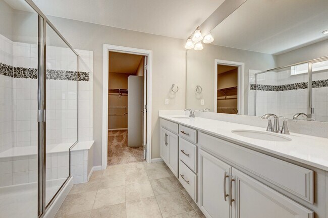 Building Photo - $3,325 - 3 Bed, 3 Bath Home in Centennial ...