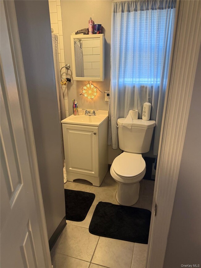 Building Photo - 11-15-15 W Main St