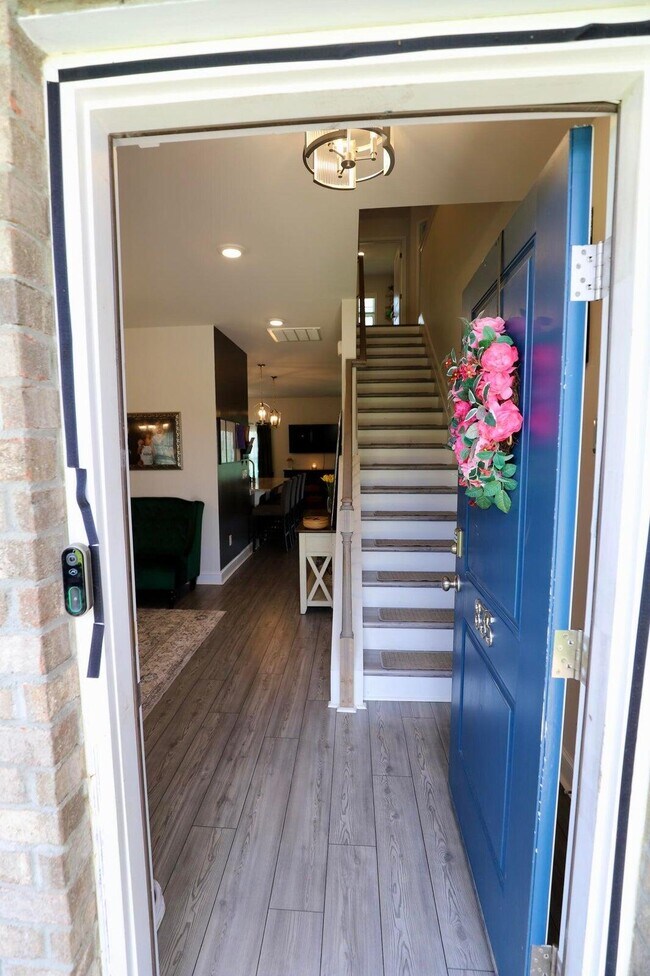 Building Photo - 835 Curlew Cir