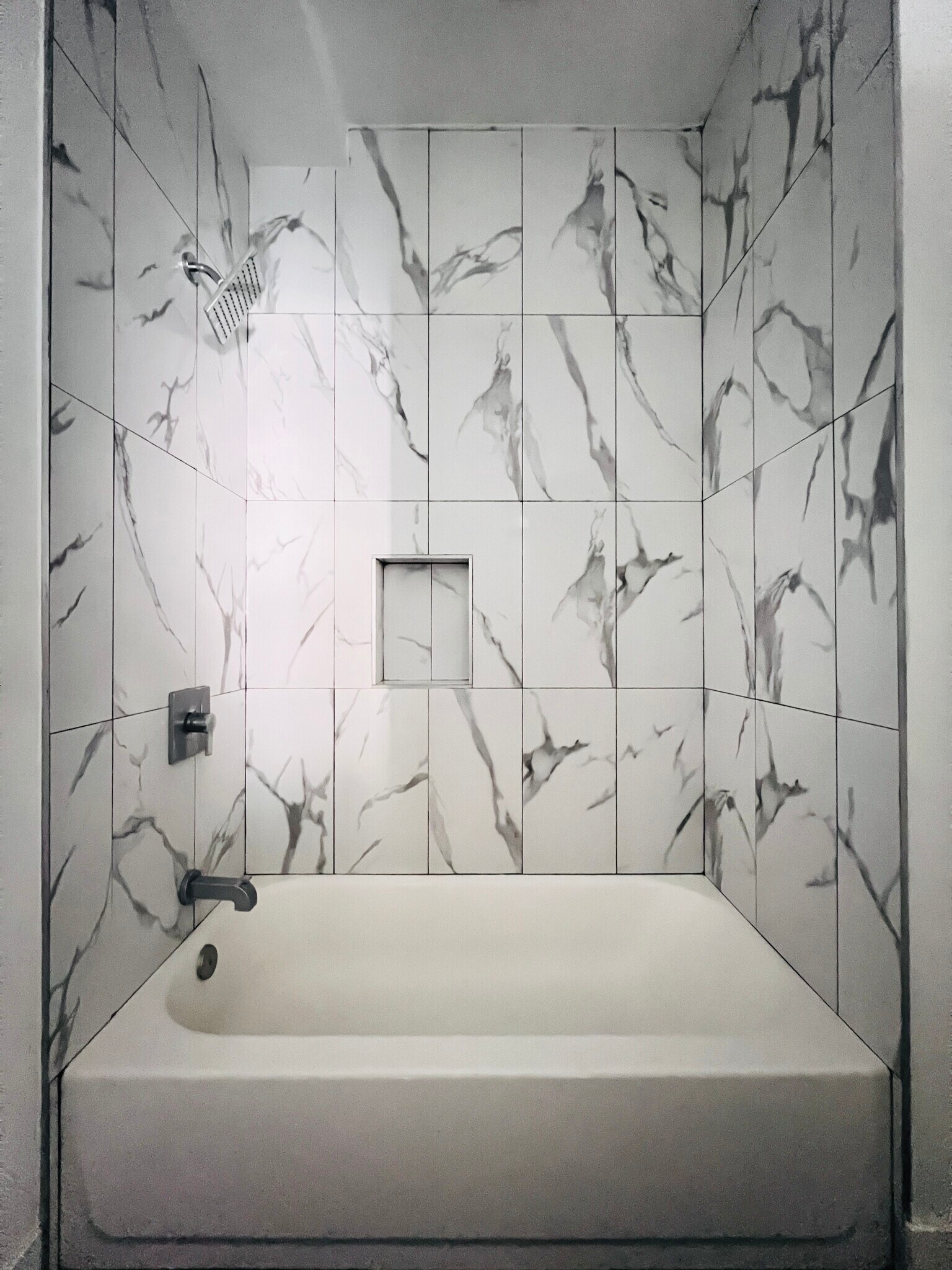 Building Photo - 4576 Oakwood Ave