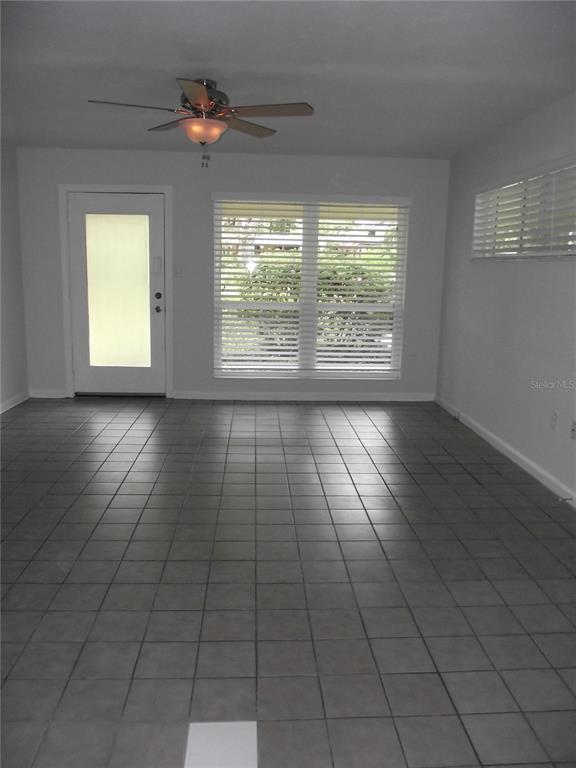 Building Photo - 413 NW 35th Ter