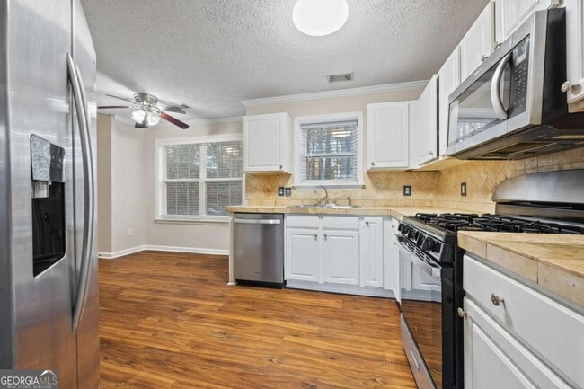 Building Photo - 2339 Leacroft Way