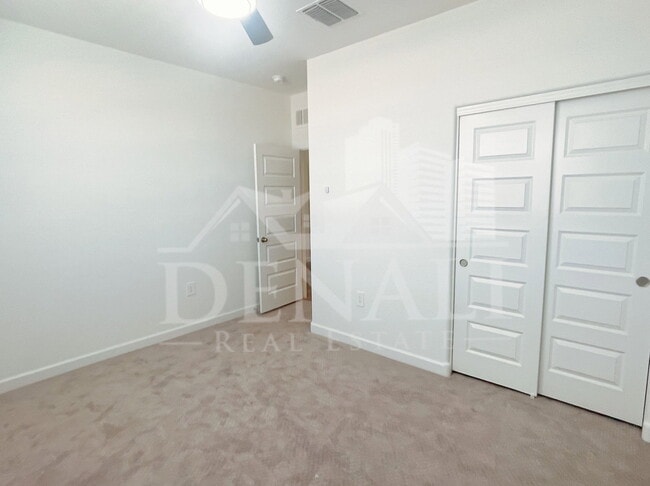Building Photo - 2760 W Stradling Ave