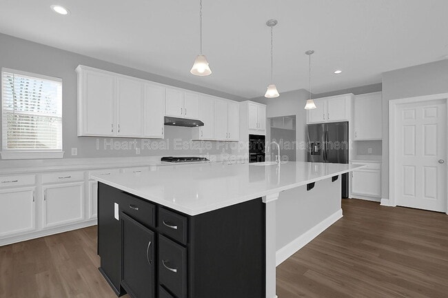 Building Photo - 7570 Dublin Rd