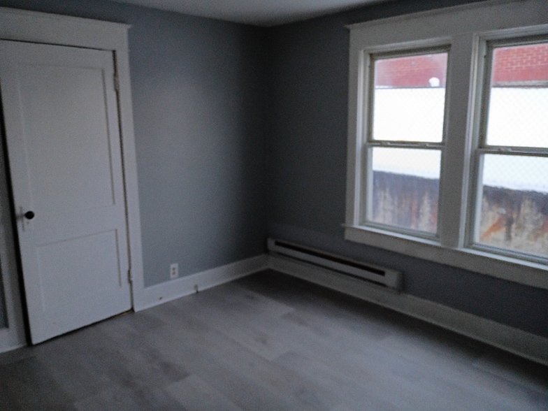 Building Photo - 378 Prospect St