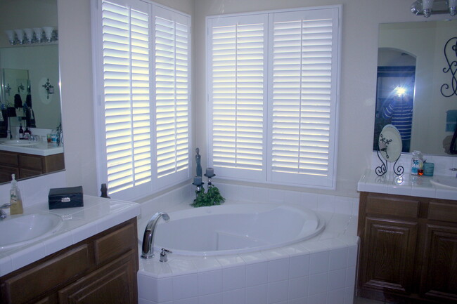 Master bath - 27955 Alta Vista Ave