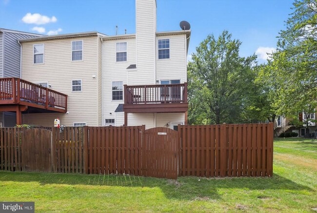 Building Photo - 2492 Wentworth Dr