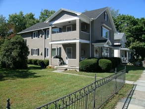 Building Photo - 307 Warren St