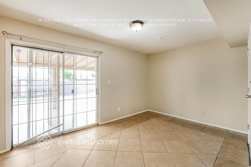 Building Photo - 3152 N 64th Dr