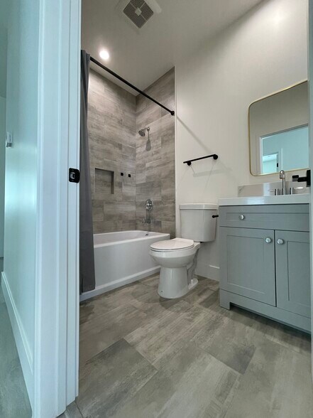 Bathroom 1 - 11308 Emelita St