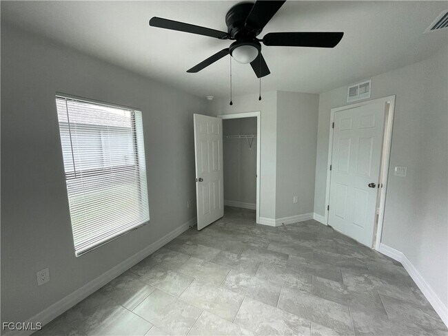 Building Photo - 1421 Gleason Pkwy