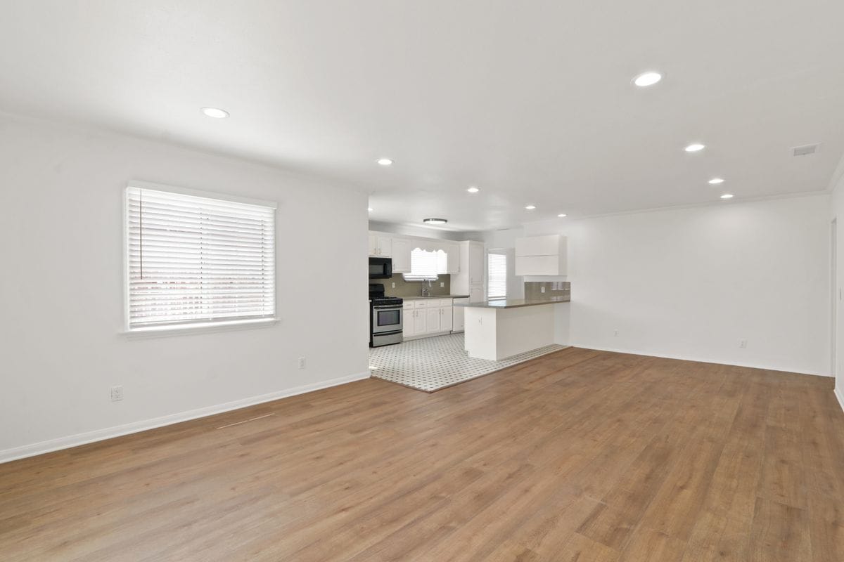 Building Photo - 4232 Walnut