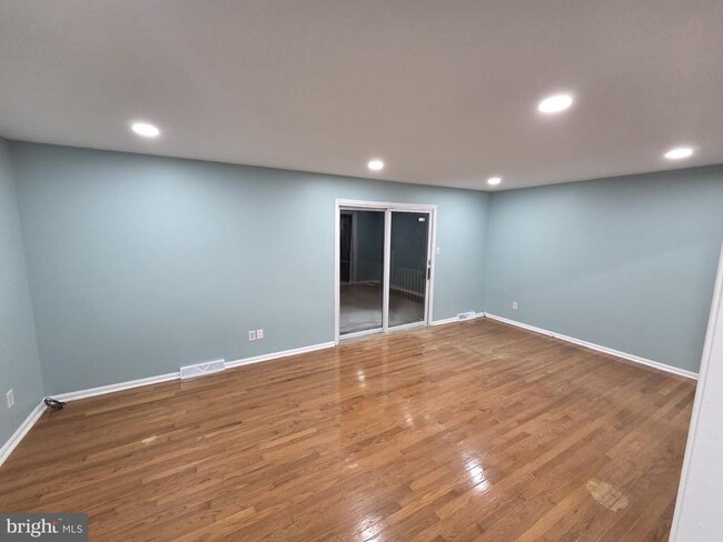 Building Photo - 1486 Needham Cir