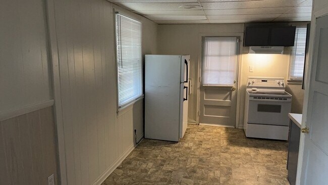 Building Photo - 1460 Kipling Dr