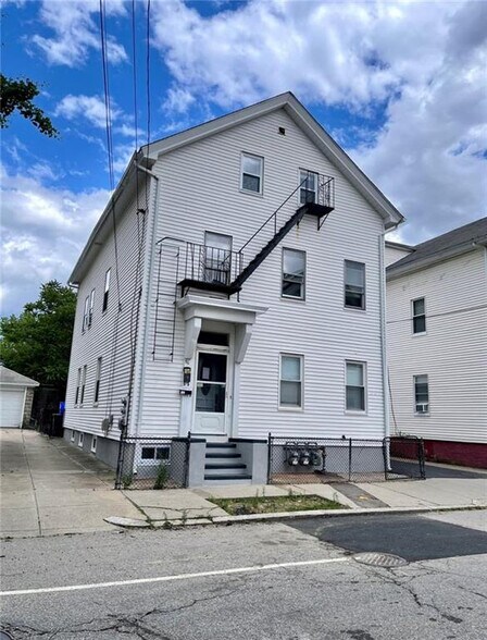 Building Photo - 56 Vinton St