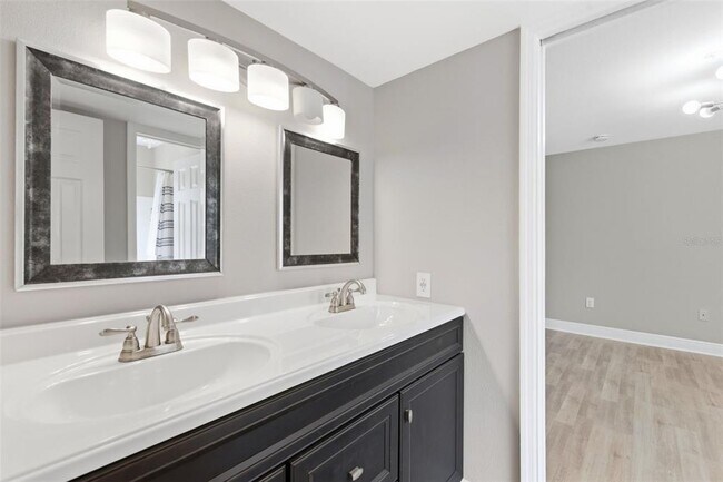 Building Photo - 2400 Feather Sound Dr