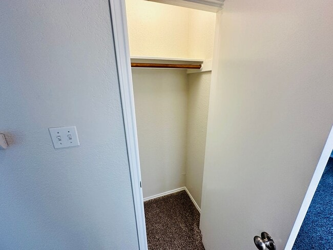 Building Photo - 1 MONTH FREE !!! - Charming 2 Bed 2 Bath C...
