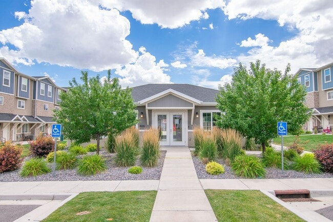 Building Photo - *Porter&#39;s Crossing in Eagle Mountain