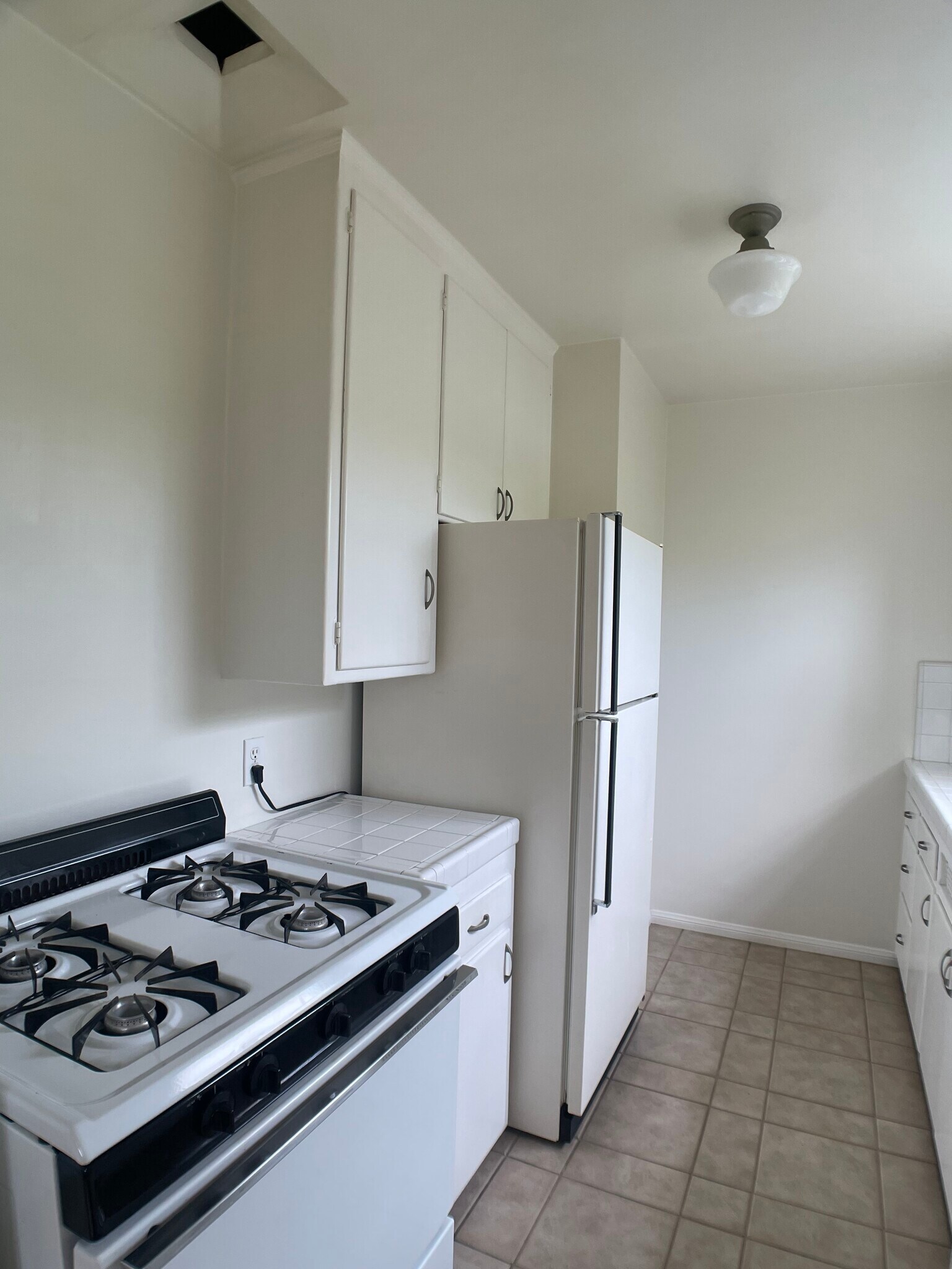 Kitchen - 1008 Euclid St