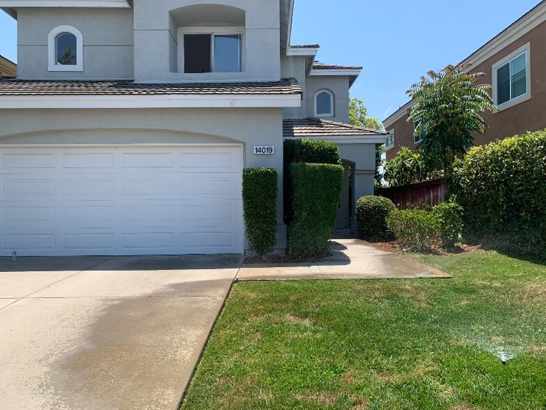Primary Photo - 14019 Carmel Ridge Rd