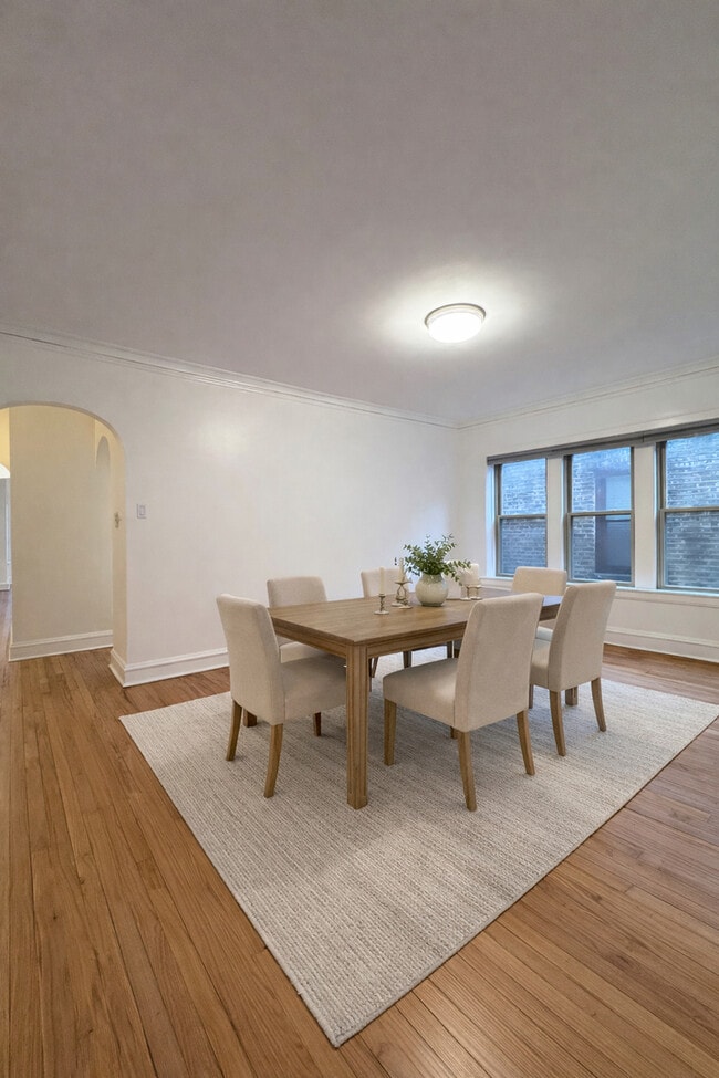 Building Photo - 4752 N Virginia Ave