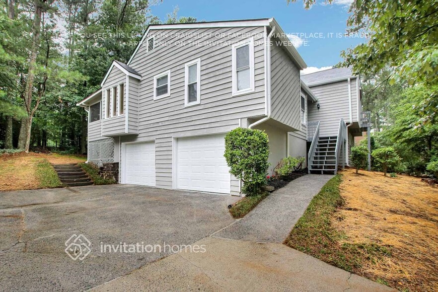 Building Photo - 3918 Ardsley Dr NE