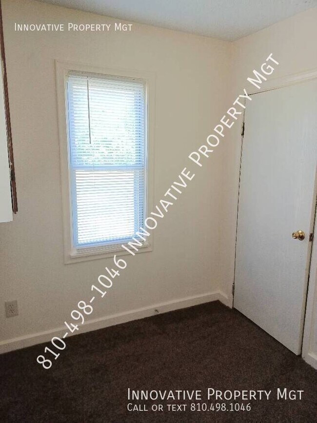 Building Photo - 2266 Donovon -