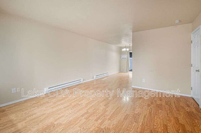 Building Photo - 1411 E Lunceford Ln