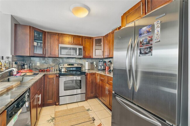 Building Photo - 1250 S Miami Ave