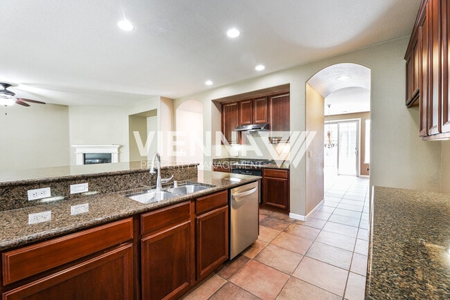 Building Photo - Beautiful 4 Bedroom Home in Gated Community