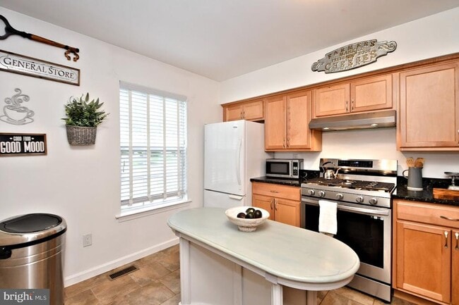Building Photo - 4530 Louise St Claire Dr