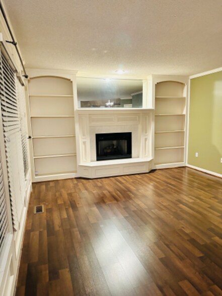 Building Photo - 21517 W 53rd St