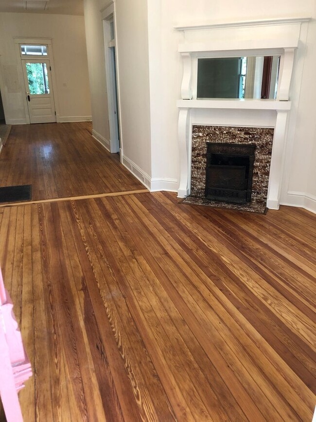 Building Photo - Historic Home for Rent