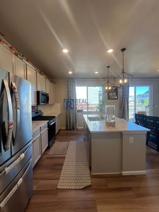 Building Photo - 13621 Crane Ct