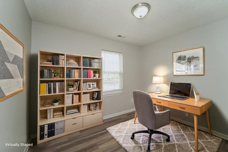 Building Photo - 4705 Fox Thorne Dr