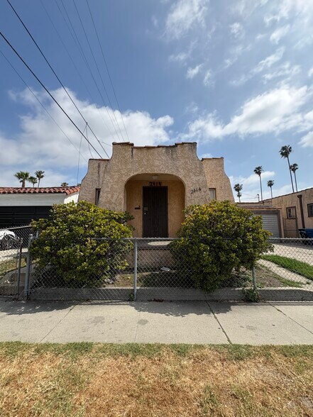 Building Photo - 2414 W 39th St