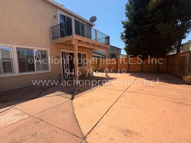 Building Photo - Beautiful West Roseville Home 5 bed 3 bath...