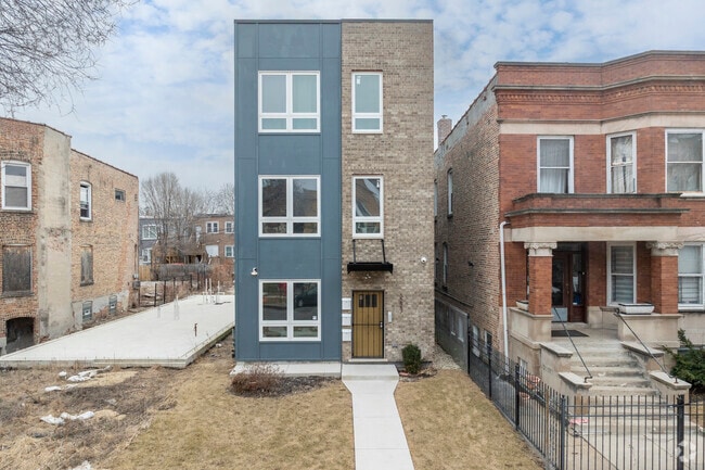 Building Photo - 6227 St. Lawrence