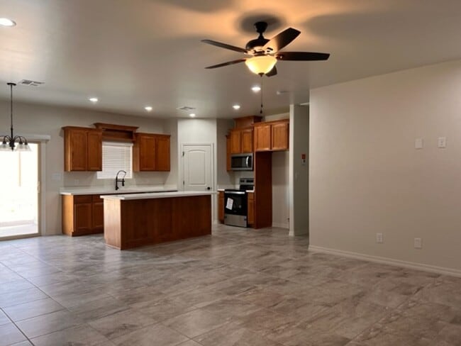 Building Photo - RANCHO ENCANTADO