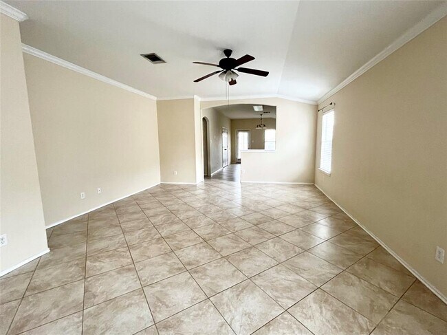 Building Photo - 2428 Green Meadows Ln
