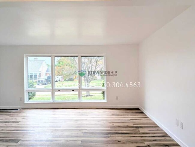 Building Photo - 1150 Valleyview Ave SW