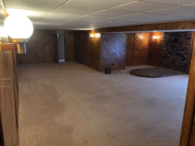 Building Photo - 4Bed/3Bath, Ranch-Style Home in Wooded Area