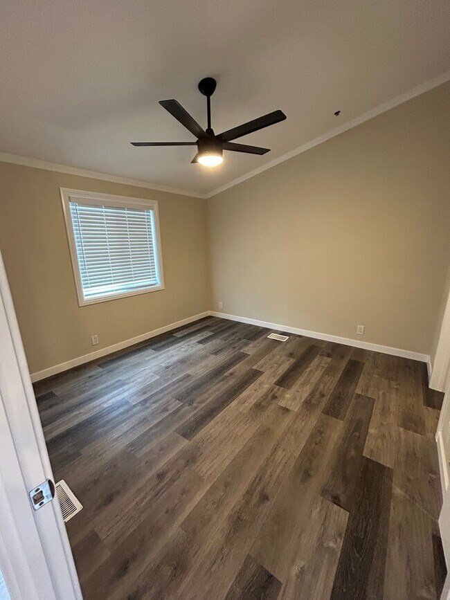 Building Photo - Remodeled Modern 3 Bed/2 Bath National City -MOVE IN PROMOTION!