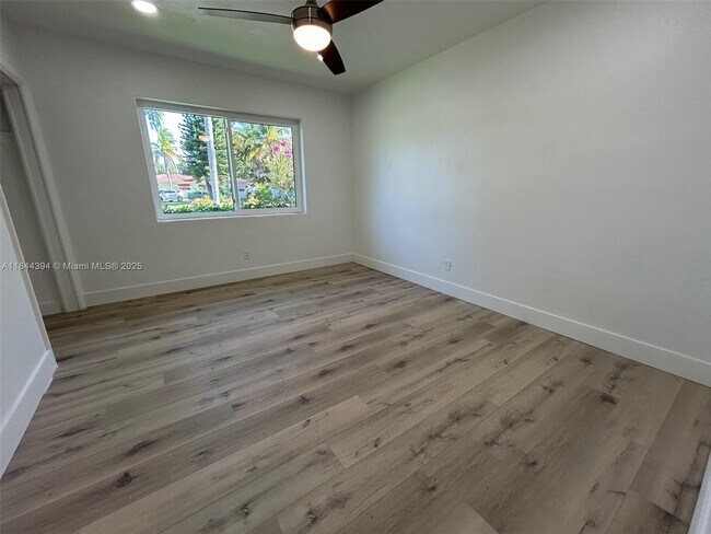 Building Photo - 2707 Monroe St