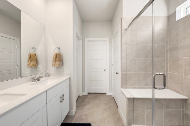 Building Photo - 18719 Chisholm Mdws Dr