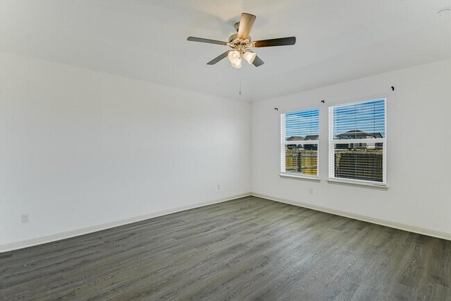 Building Photo - 115 Sweetwater Crk Ln