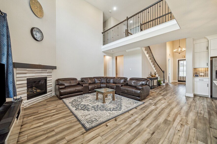 Building Photo - 17547 Harper's Way
