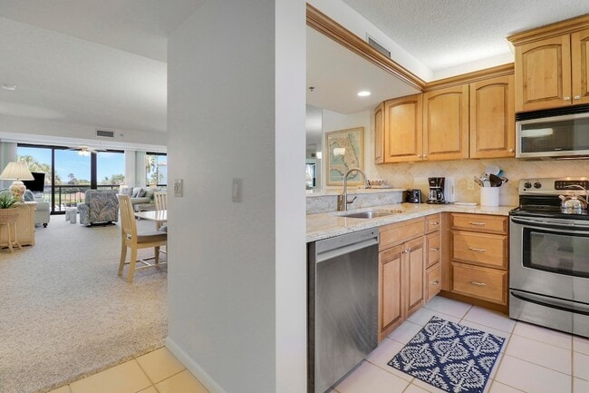 Building Photo - 401 S Seas Dr